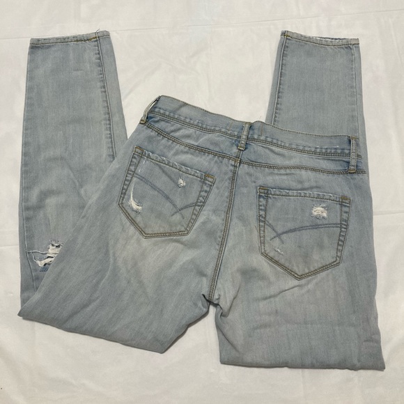 Distressed Boyfriend Jeans - Picture 2 of 4